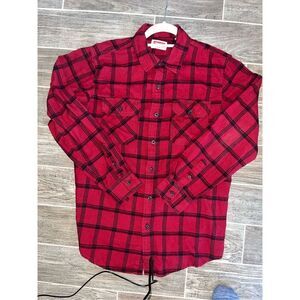 Red Plaid! Wrangler red plaid shirt sz med long sleeve